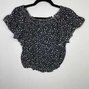 Brandy Melville dark ditsy floral cropped top